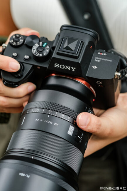 唯卓仕 AF 85mm F1.4 PRO FE-mount FE卡口 全畫幅 自動對焦 超大光圈鏡頭 A7全系列 A7C A7R A7S：圖片 5